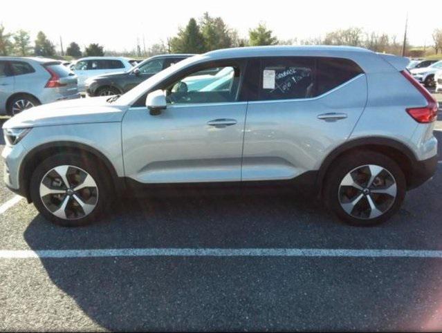 used 2024 Volvo XC40 car, priced at $35,987