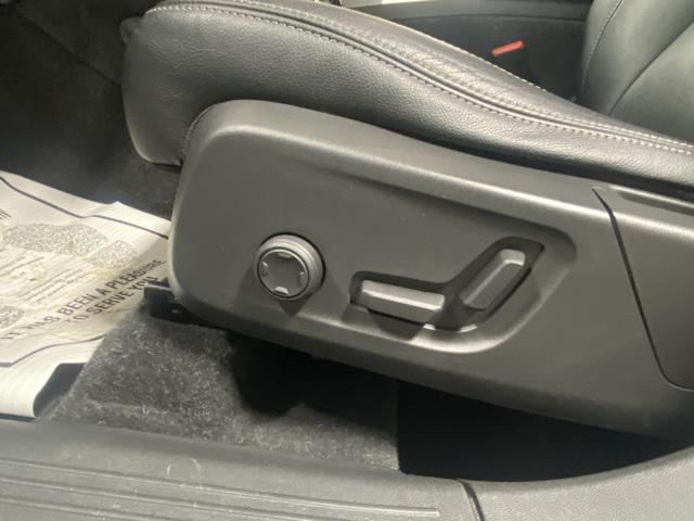 used 2019 Volvo XC40 car, priced at $24,580