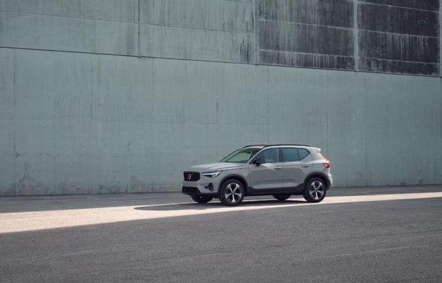 new 2025 Volvo XC40 car, priced at $50,375