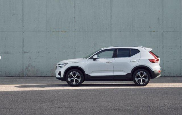 new 2025 Volvo XC40 car, priced at $48,315