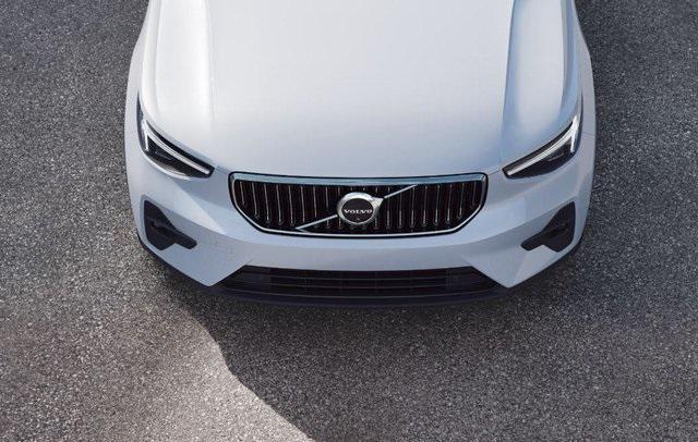 new 2025 Volvo XC40 car, priced at $48,315