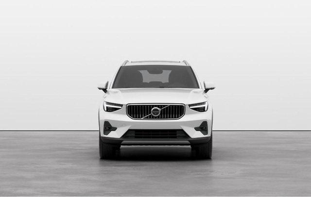 new 2025 Volvo XC40 car, priced at $48,315