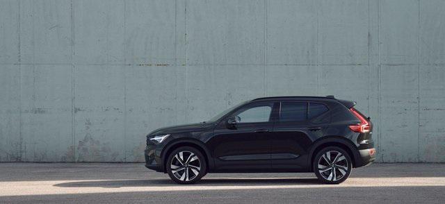 new 2024 Volvo XC40 car, priced at $50,250