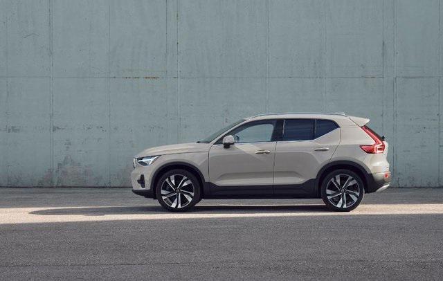 new 2025 Volvo XC40 car, priced at $51,550