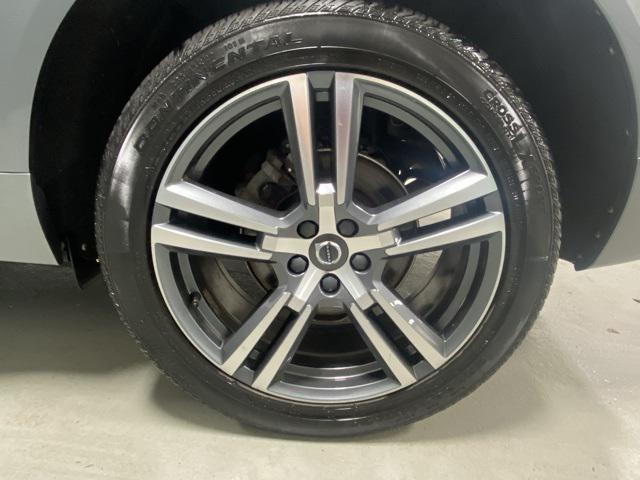 used 2021 Volvo XC60 car, priced at $31,555