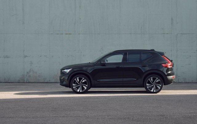 new 2025 Volvo XC40 car, priced at $49,810