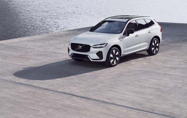 new 2025 Volvo XC60 Plug-In Hybrid car, priced at $66,235