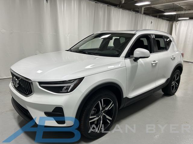 used 2025 Volvo XC40 car, priced at $33,888