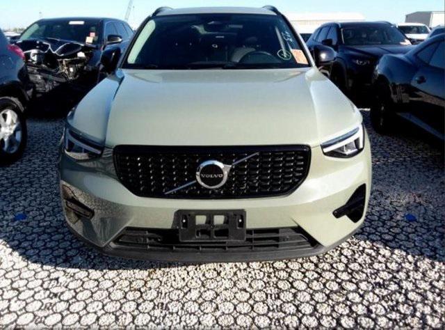 used 2024 Volvo XC40 car