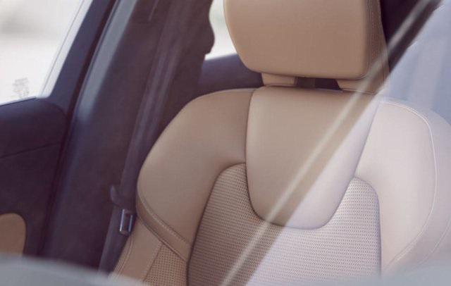 new 2025 Volvo XC60 car, priced at $60,660