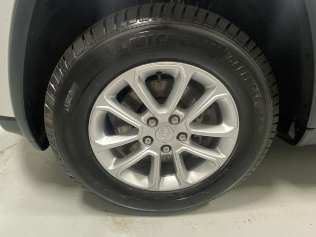 used 2021 Jeep Grand Cherokee car, priced at $21,999