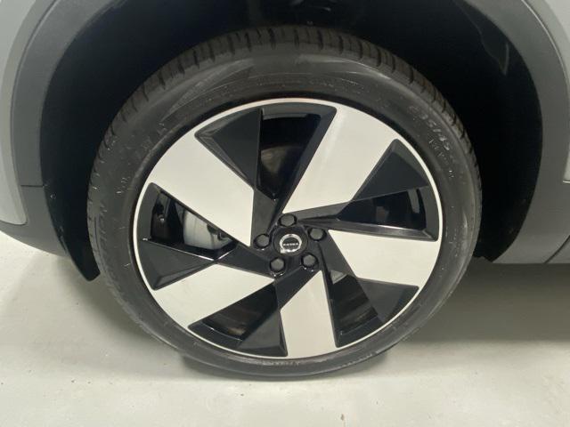 used 2024 Volvo C40 Recharge Pure Electric car, priced at $36,888