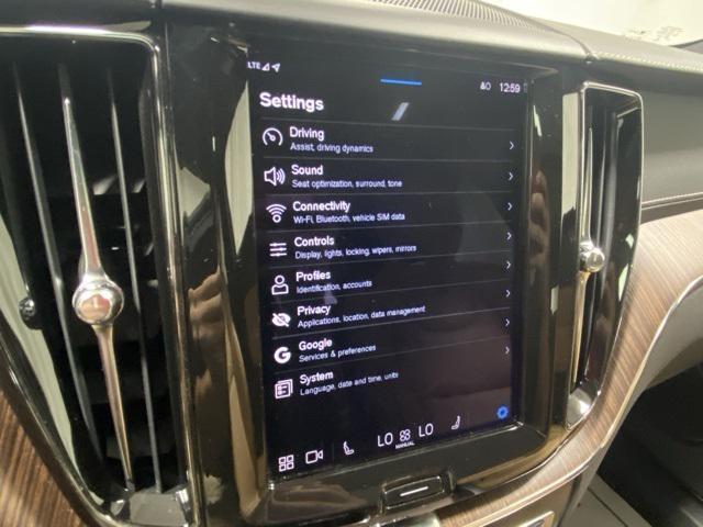 used 2022 Volvo XC60 car, priced at $39,888