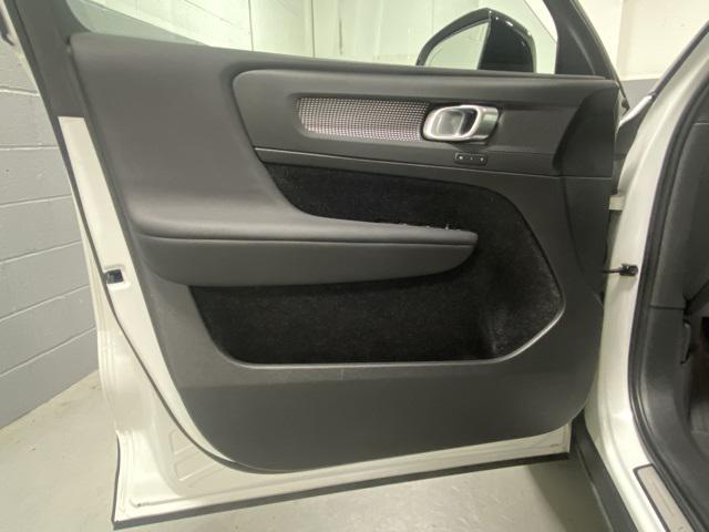 used 2021 Volvo XC40 car