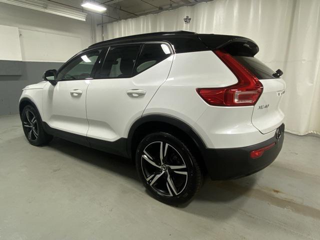 used 2021 Volvo XC40 car