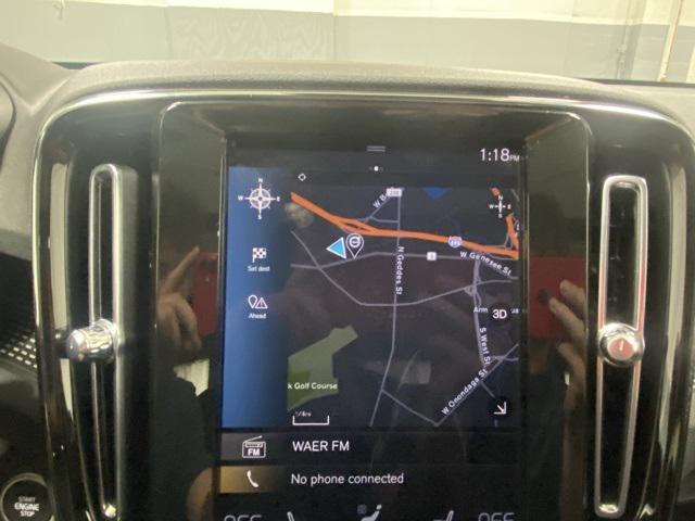 used 2021 Volvo XC40 car