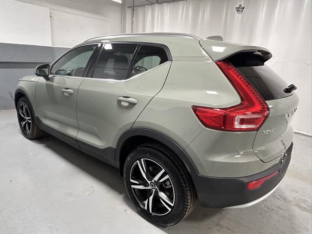 used 2024 Volvo XC40 car, priced at $35,777