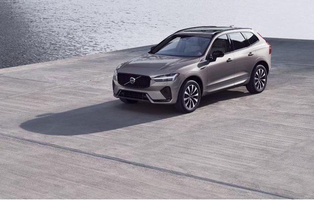 new 2025 Volvo XC60 car, priced at $54,150