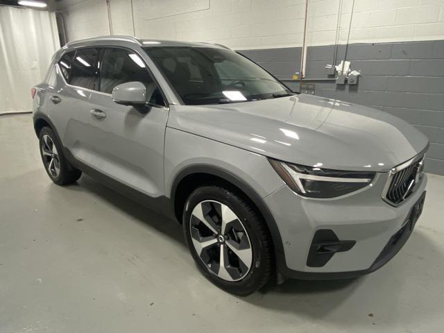 new 2025 Volvo XC40 car, priced at $48,315