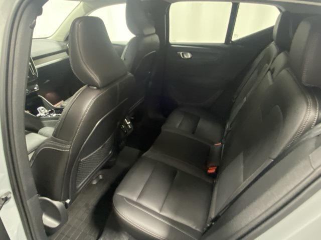 new 2025 Volvo XC40 car, priced at $48,315