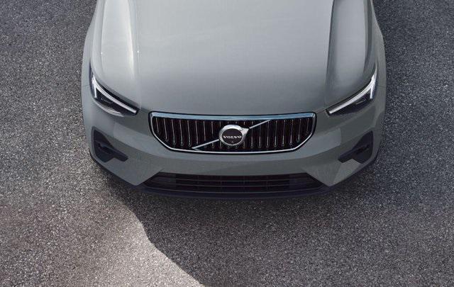 new 2025 Volvo XC40 car, priced at $48,315