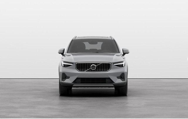 new 2025 Volvo XC40 car, priced at $48,315