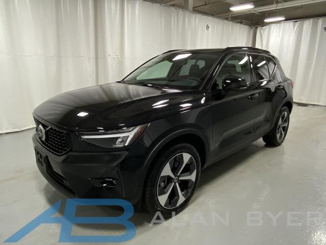 used 2024 Volvo XC40 car, priced at $35,888