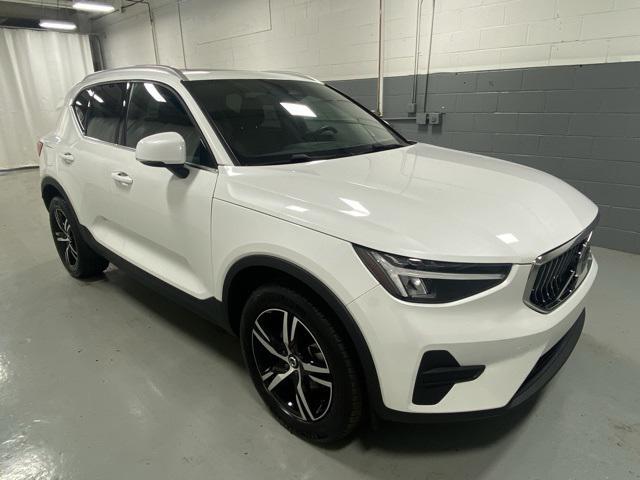 used 2025 Volvo XC40 car, priced at $28,999