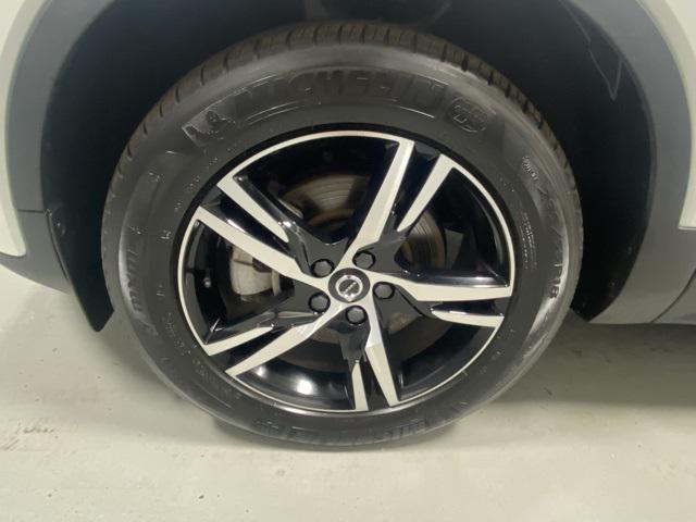 used 2025 Volvo XC40 car, priced at $28,999