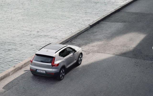 new 2025 Volvo XC40 car, priced at $48,820