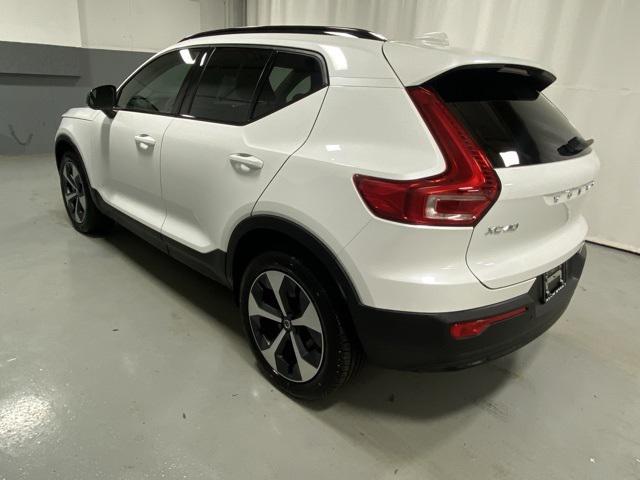 new 2025 Volvo XC40 car, priced at $48,100