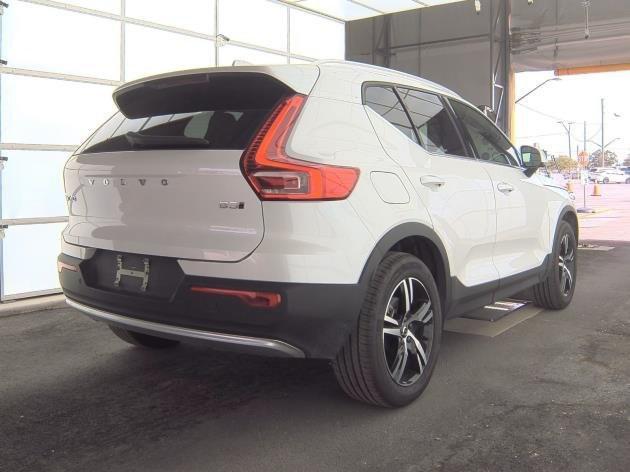 used 2025 Volvo XC40 car