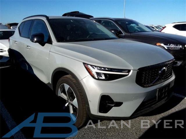 used 2024 Volvo XC40 car, priced at $35,987