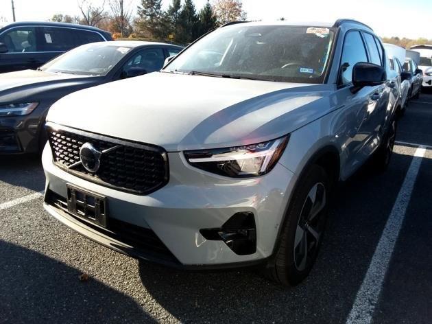 used 2024 Volvo XC40 car, priced at $35,987