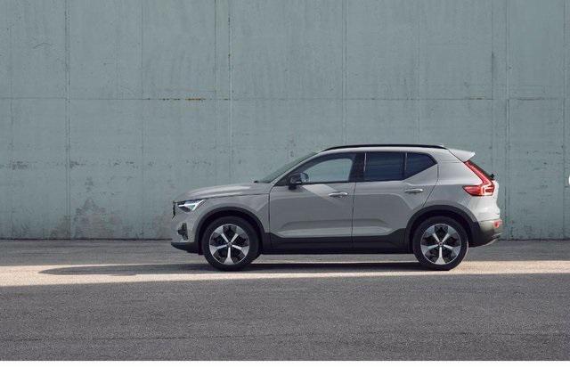 new 2025 Volvo XC40 car, priced at $51,040