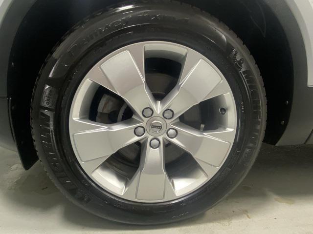 used 2020 Volvo XC40 car, priced at $25,970