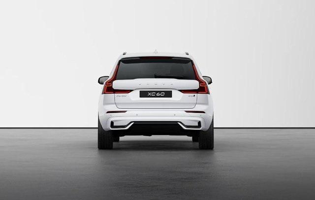 new 2025 Volvo XC60 car, priced at $54,925