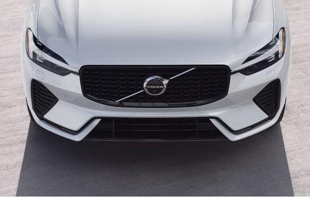 new 2025 Volvo XC60 car, priced at $54,925