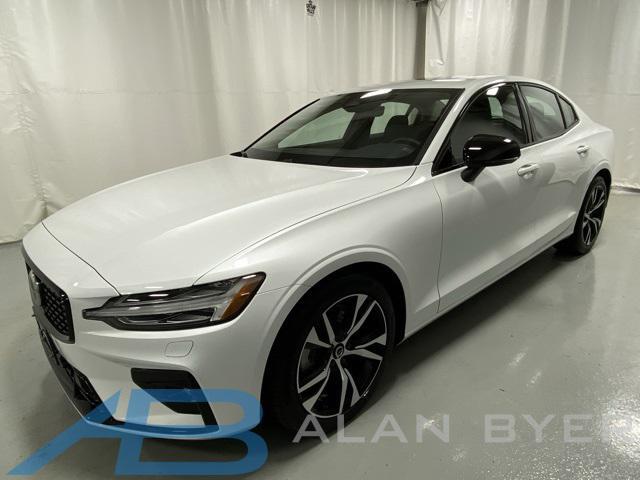 new 2024 Volvo S60 car, priced at $44,230