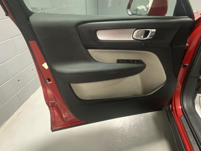 used 2019 Volvo XC40 car, priced at $22,888