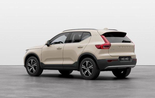 new 2025 Volvo XC40 car, priced at $45,015