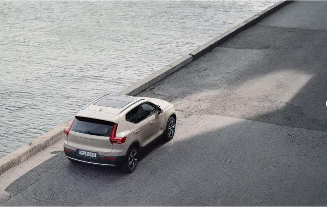 new 2025 Volvo XC40 car, priced at $45,015