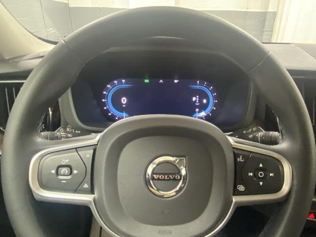 used 2022 Volvo XC60 car, priced at $31,888
