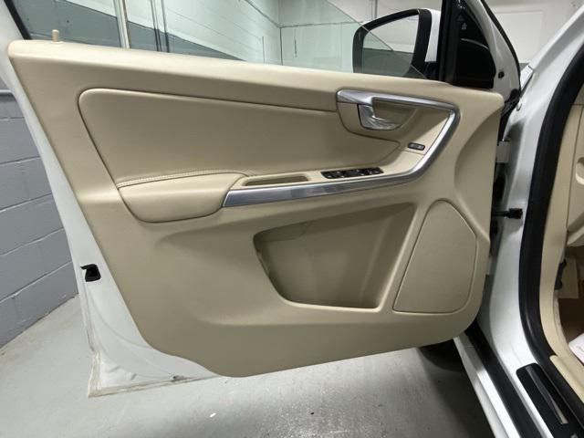 used 2016 Volvo XC60 car, priced at $17,555