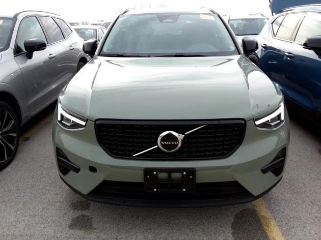 used 2024 Volvo XC40 car, priced at $34,555