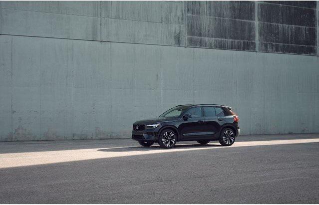 new 2025 Volvo XC40 car, priced at $48,315