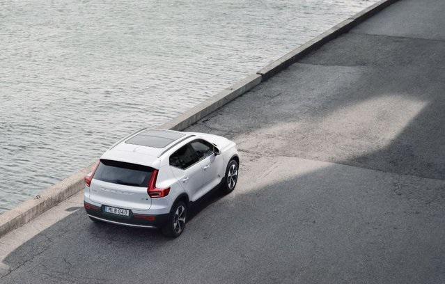 new 2025 Volvo XC40 car, priced at $47,765