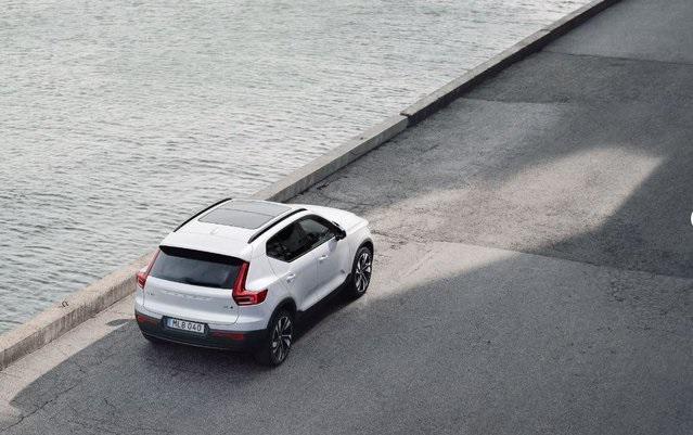 new 2025 Volvo XC40 car, priced at $51,550