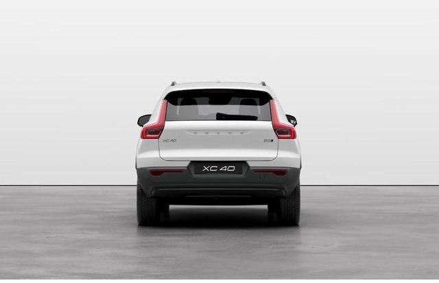 new 2025 Volvo XC40 car, priced at $51,550