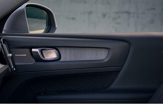 new 2025 Volvo XC40 car, priced at $52,215